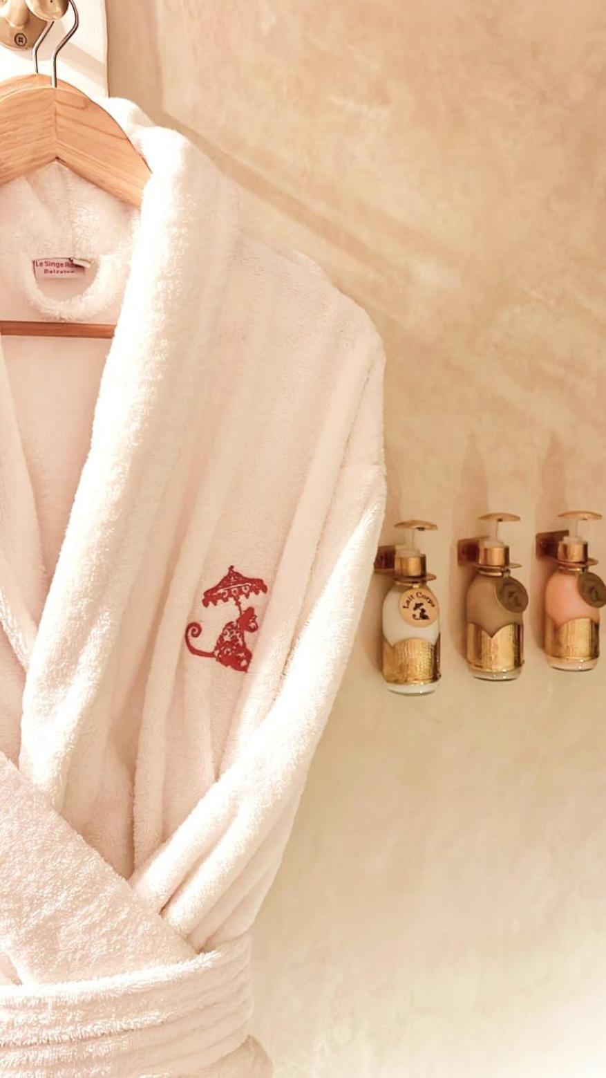 Le Singe Rose Bed & Breakfast Marrakesh Bagian luar foto