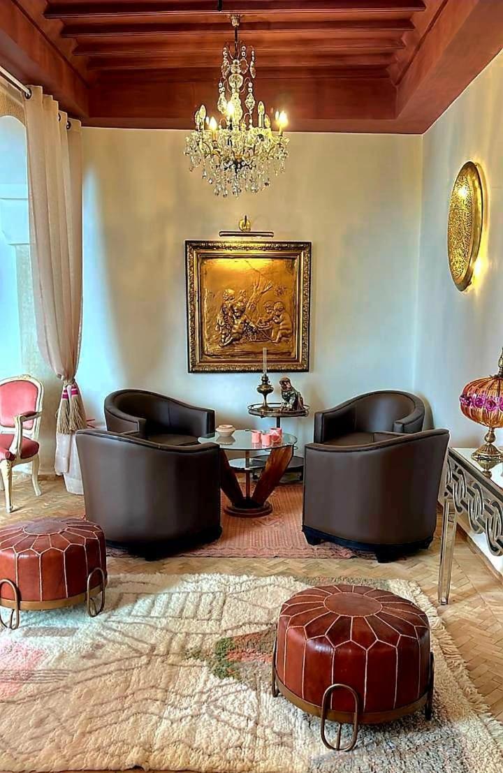 Le Singe Rose Bed & Breakfast Marrakesh Bagian luar foto
