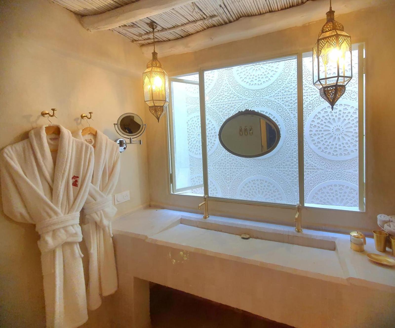 Le Singe Rose Bed & Breakfast Marrakesh Bagian luar foto