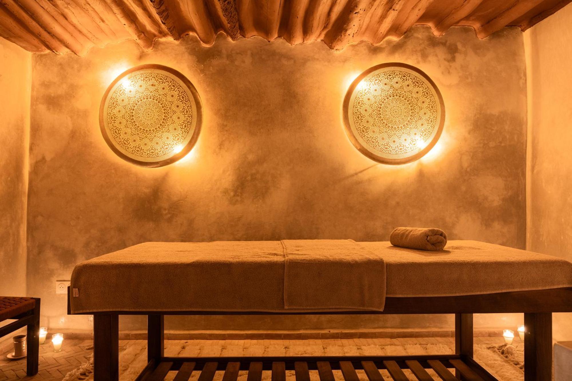 Le Singe Rose Bed & Breakfast Marrakesh Bagian luar foto