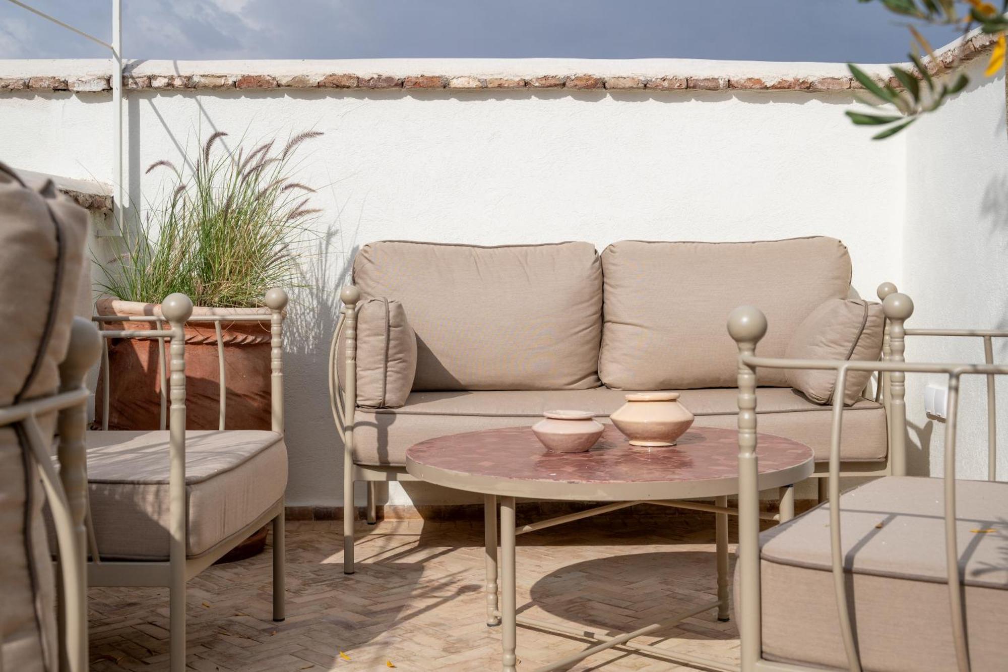Le Singe Rose Bed & Breakfast Marrakesh Bagian luar foto