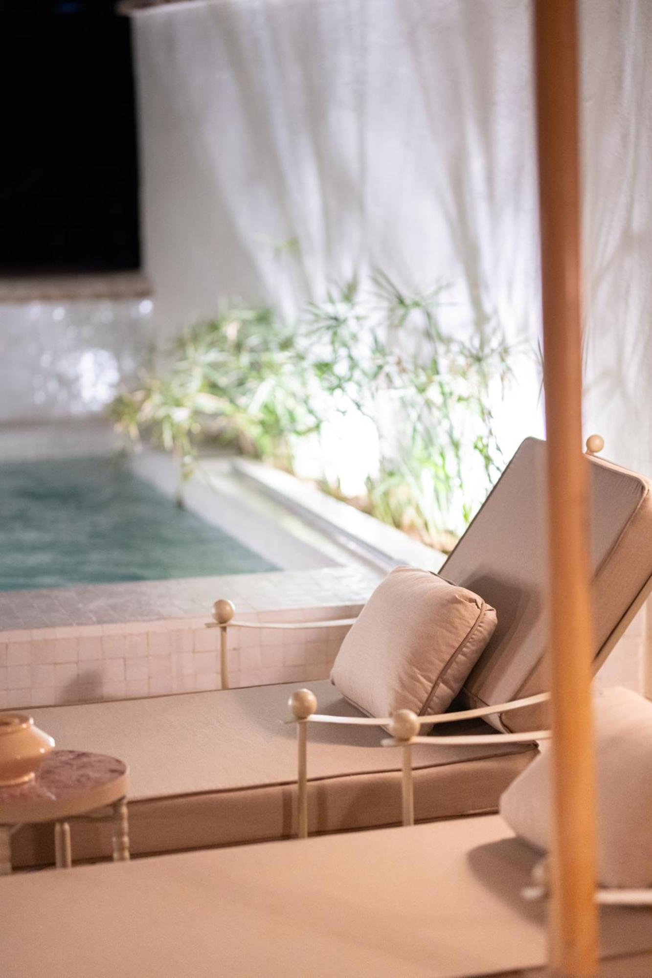 Le Singe Rose Bed & Breakfast Marrakesh Bagian luar foto
